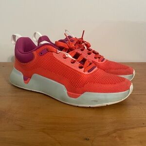 While On Earth Move Sneakers